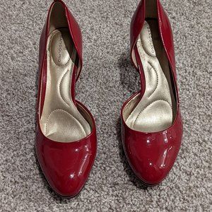 Bandolino Shiny Red heels